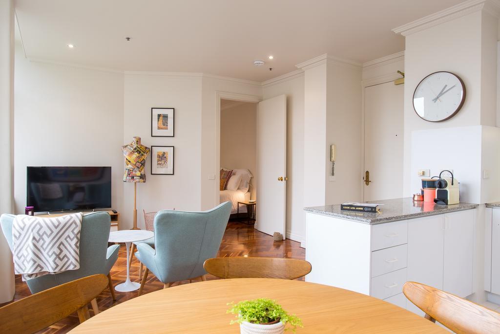 1 Exhibition Apartment Hotel Melbourne Bilik gambar